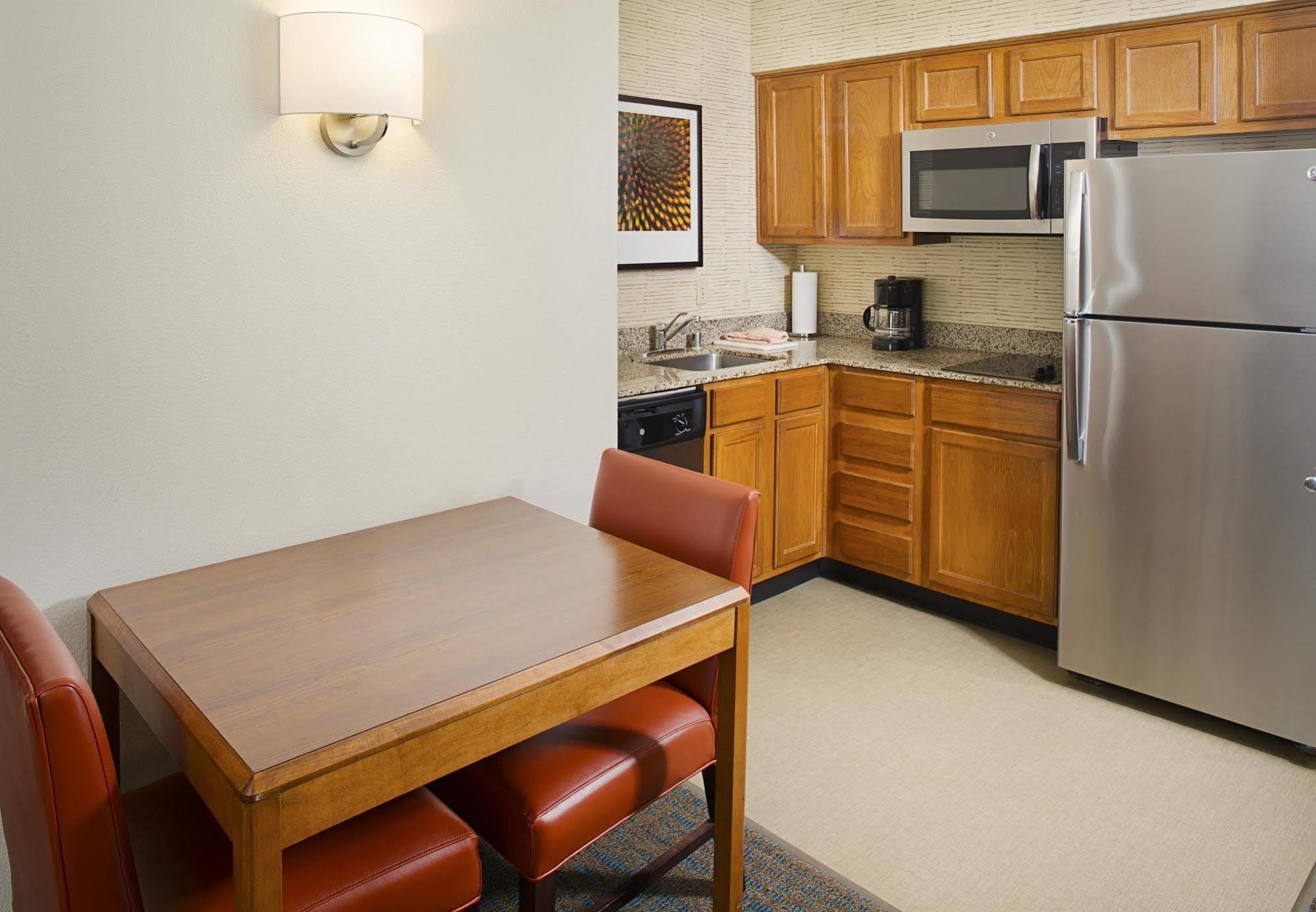 Residence Inn Dallas Park Central Eksteriør billede